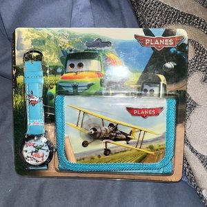 Disney Planes watch & wallet NIB 🖤 PRICE IS FIRM AS IT IS ALREADY A GREAT DEAL